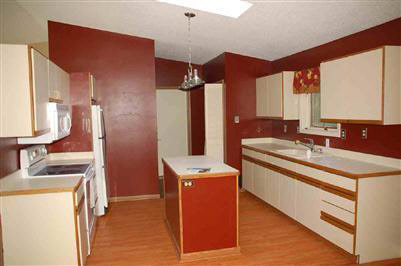 3122 Old Farm Road Flint, MI 48507 - Photo 8 of 15 20156379-7.JPG
