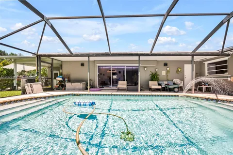 $1,399,000 | 6760 Southwest 62nd Terrace, South Miami, FL 33143