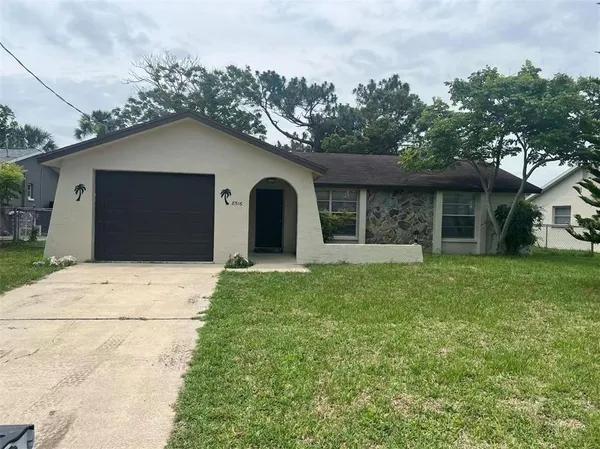 $1,900 | 8316 Needles Drive, Hudson, FL 34667