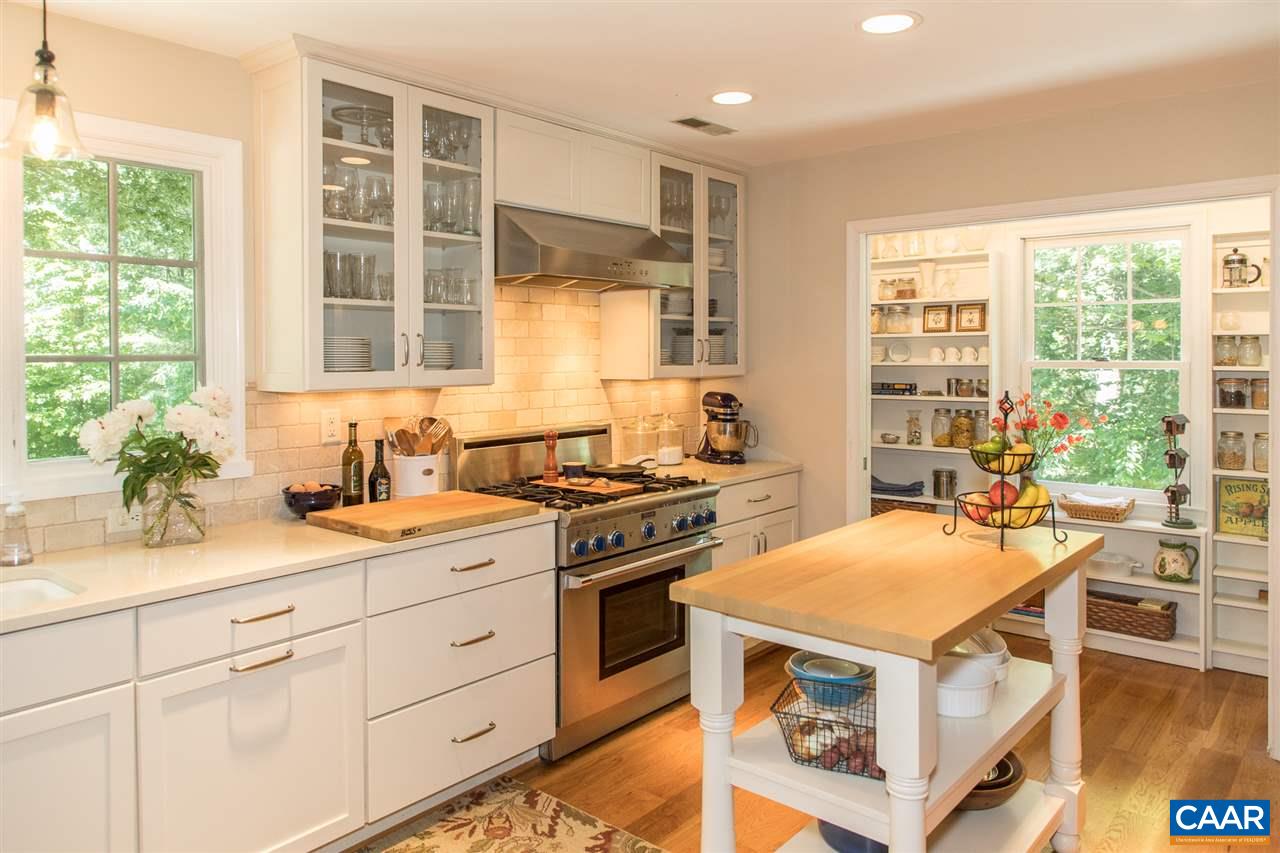 2292 Whippoorwill Road Charlottesville, VA 22901 - Photo 10 of 48 Gallery Image 10