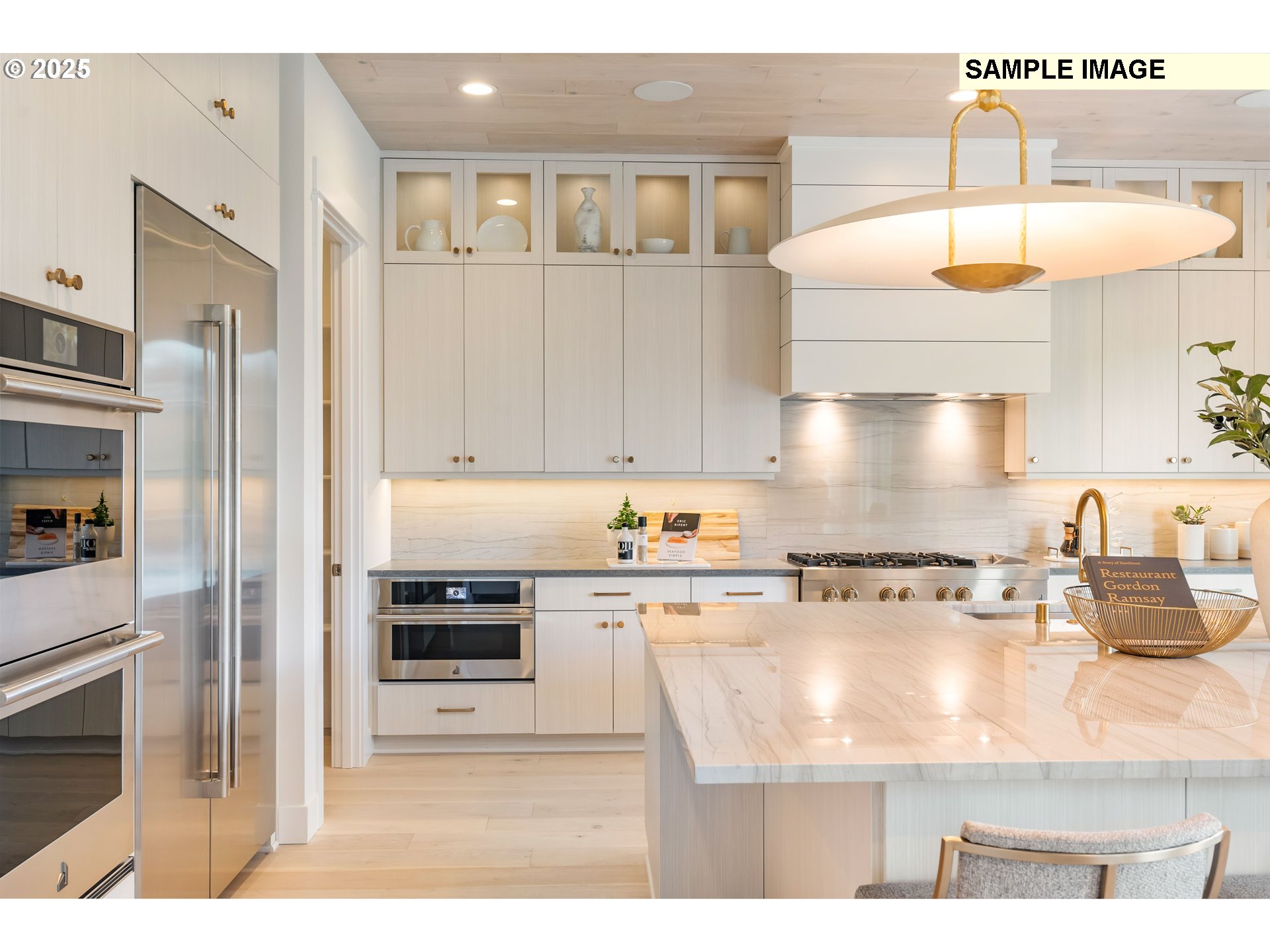 526 North Z Circle Washougal, WA 98671 - Photo 8 of 15 a kitchen with kitchen island granite countertop a sink cabinets and stainless steel appliances