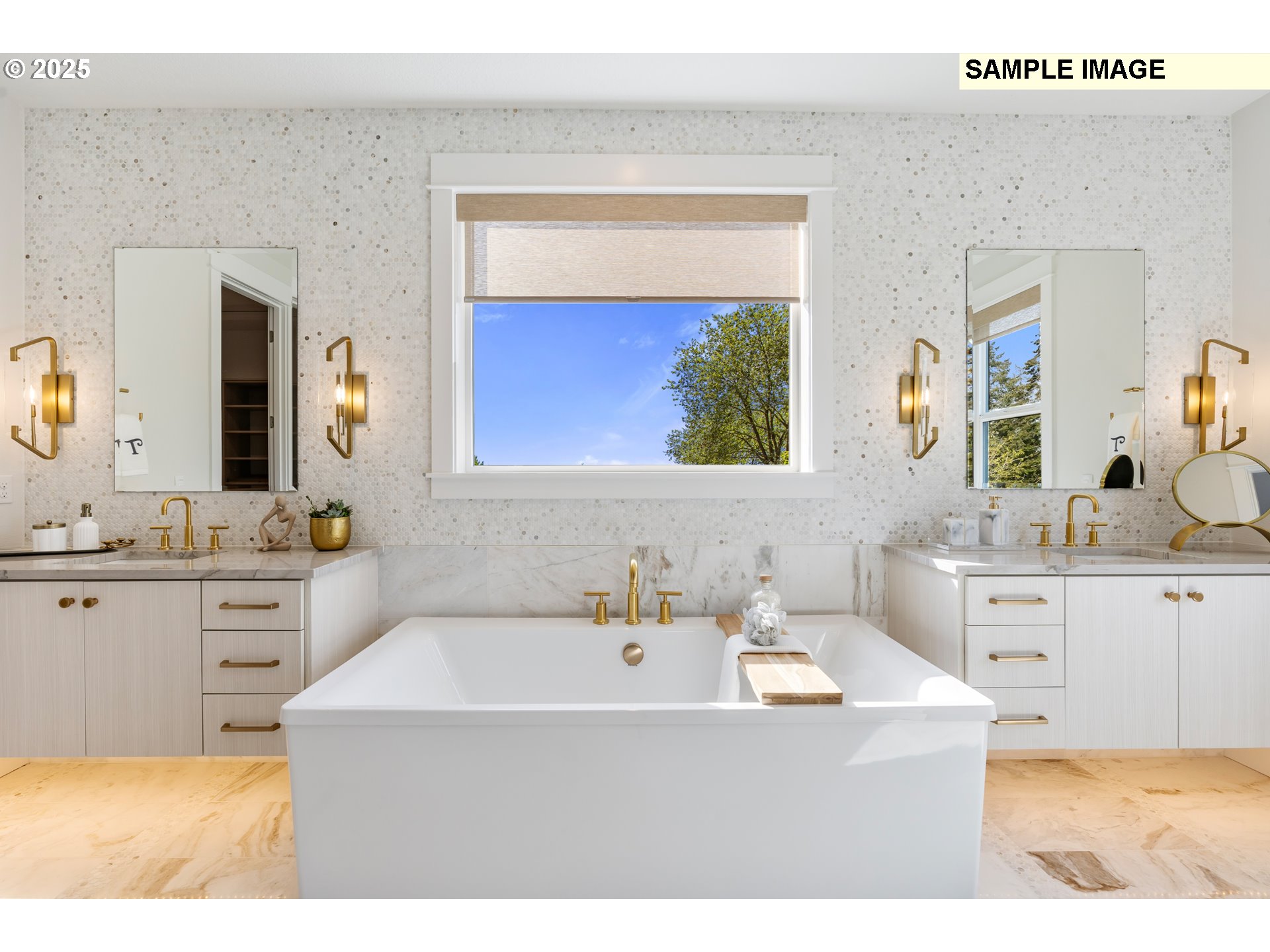 526 North Z Circle Washougal, WA 98671 - Photo 10 of 15 a bathroom with a sink vanity and mirror