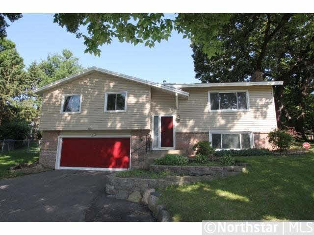 8614 Darnel Road Eden Prairie, MN 55344 - Photo 1 of 18 Gallery Image 1