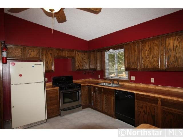 8614 Darnel Road Eden Prairie, MN 55344 - Photo 5 of 18 Gallery Image 5