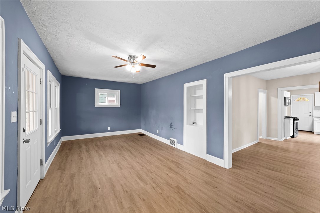 1062 Yellowstone Road Cleveland Heights, OH 44121 - Photo 2 of 29