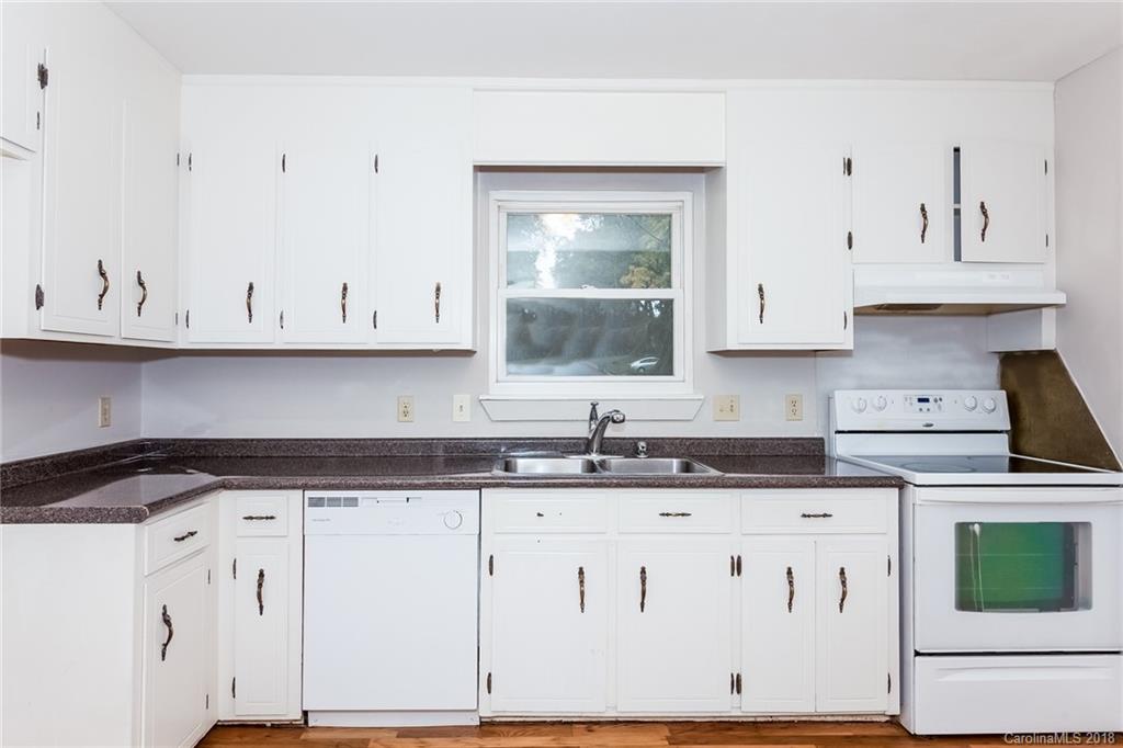 8301 Barncliff Road Charlotte, NC 28227 - Photo 2 of 25 Gallery Image 2