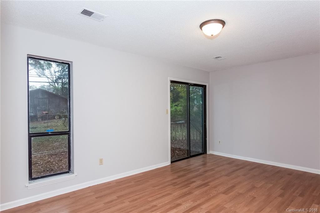 8301 Barncliff Road Charlotte, NC 28227 - Photo 4 of 25 Gallery Image 4