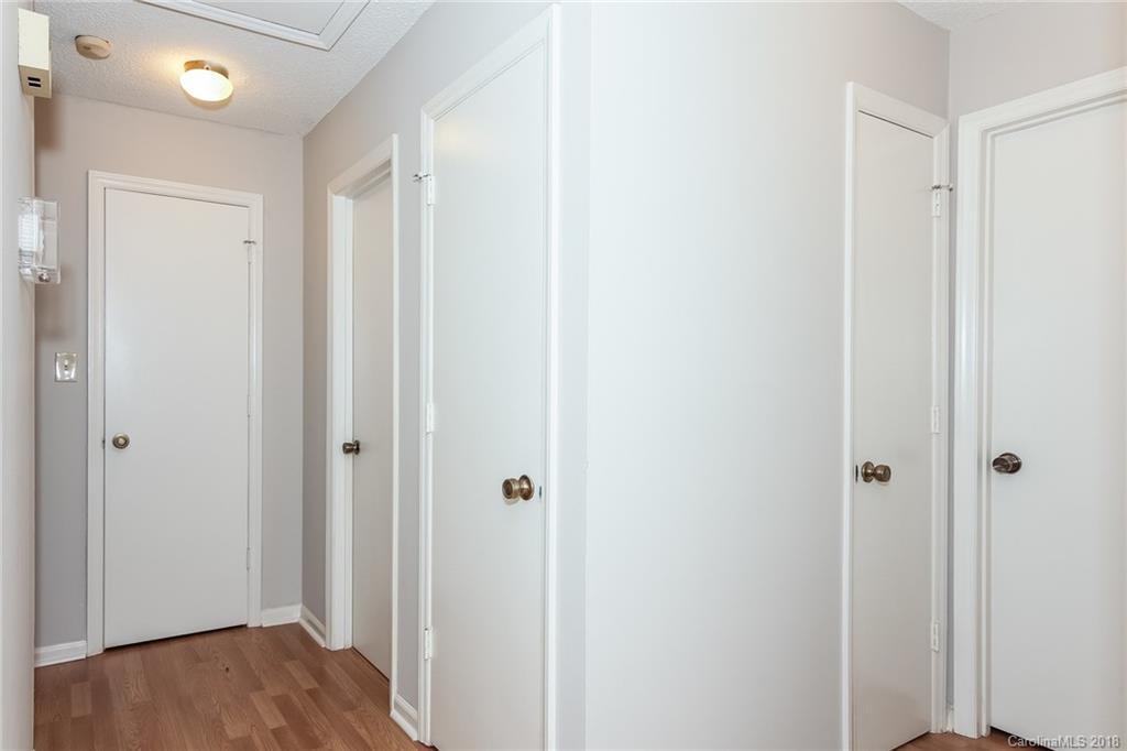 8301 Barncliff Road Charlotte, NC 28227 - Photo 7 of 25 Gallery Image 7