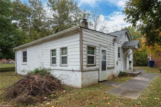 $325,000 | 3432 Royalton Street, Winston-Salem, NC 27104