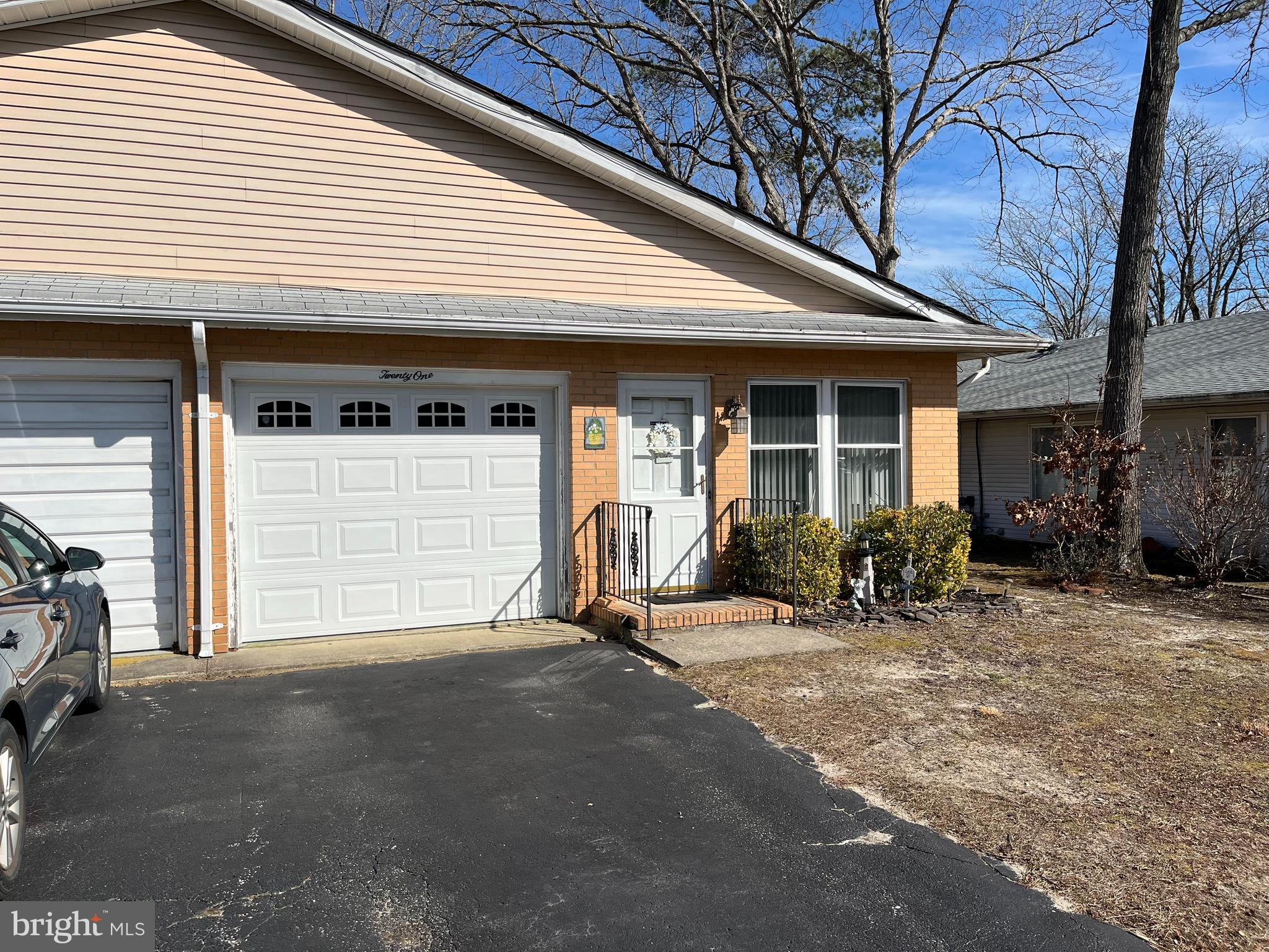 21 Sycamore Access Road Manahawkin, NJ 08050 - Photo 2 of 3