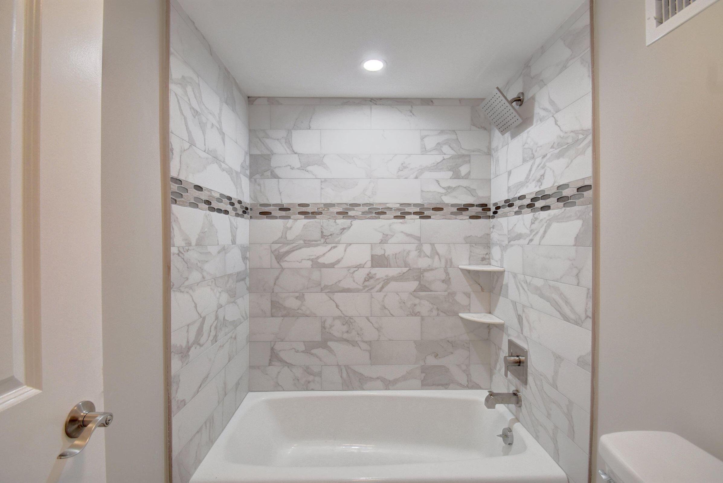 3 East Royal Palm Road, Unit 501 Boca Raton, FL 33432 - Photo 10 of 15 Shower11