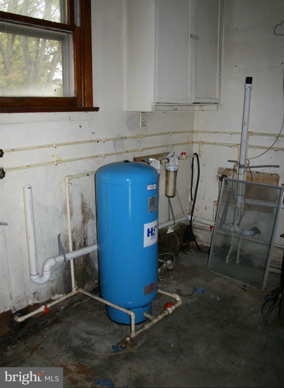 594 Old Oak Road Severn, MD 21144 - Photo 15 of 22 Laundry room