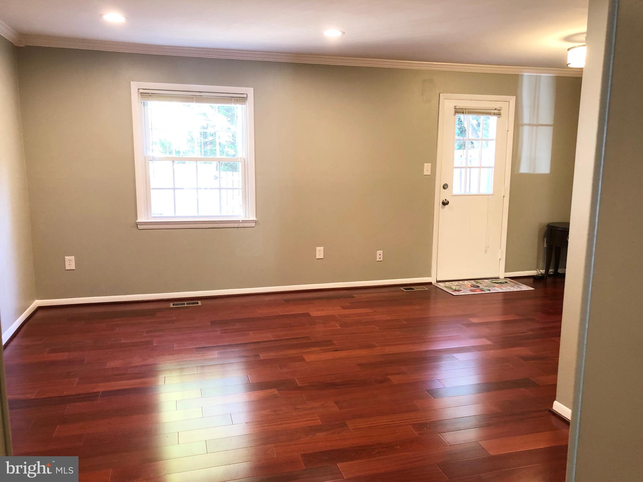 6471 Silver Ridge Circle Alexandria, VA 22315 - Photo 13 of 35