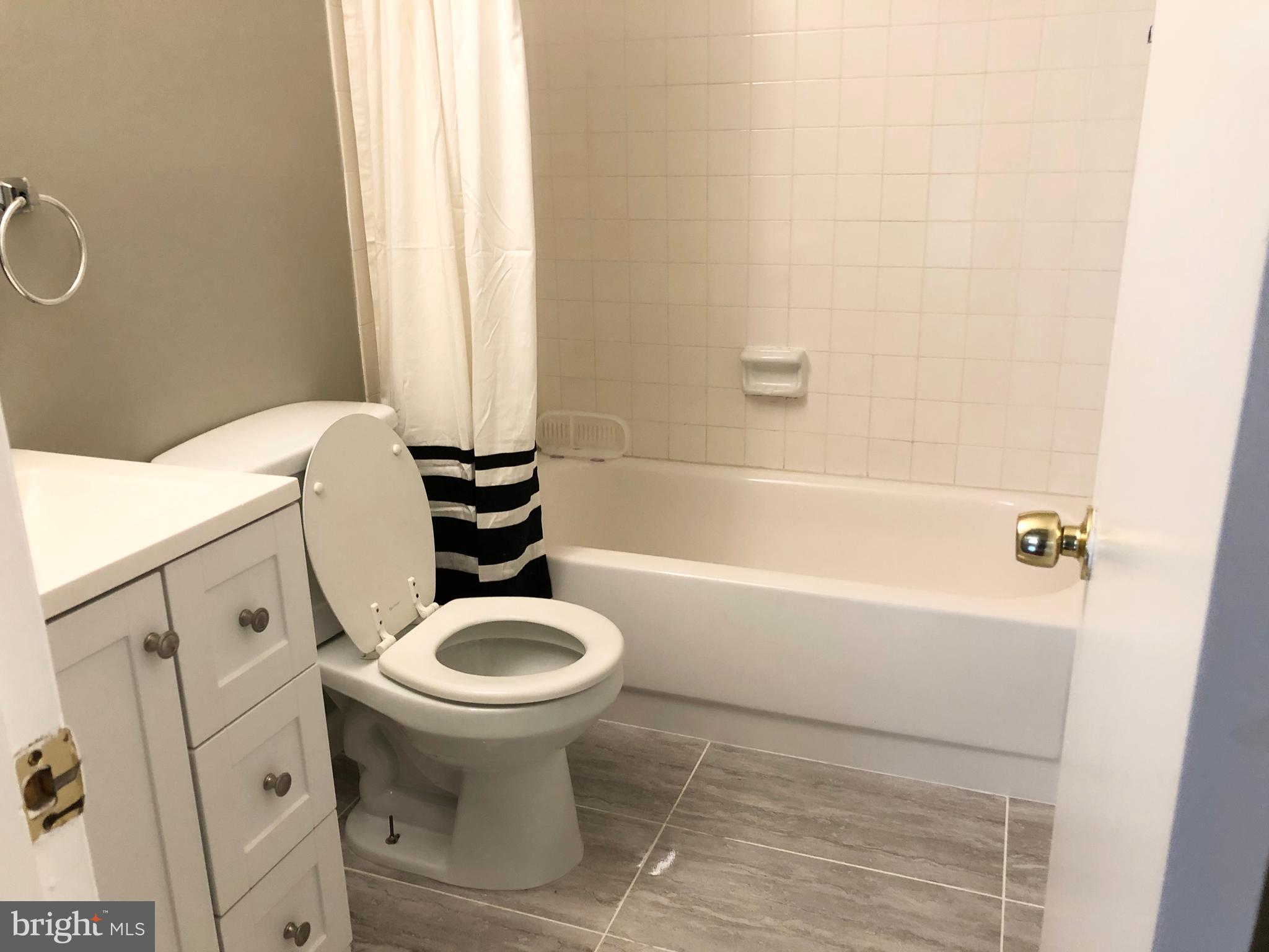 6471 Silver Ridge Circle Alexandria, VA 22315 - Photo 18 of 35
