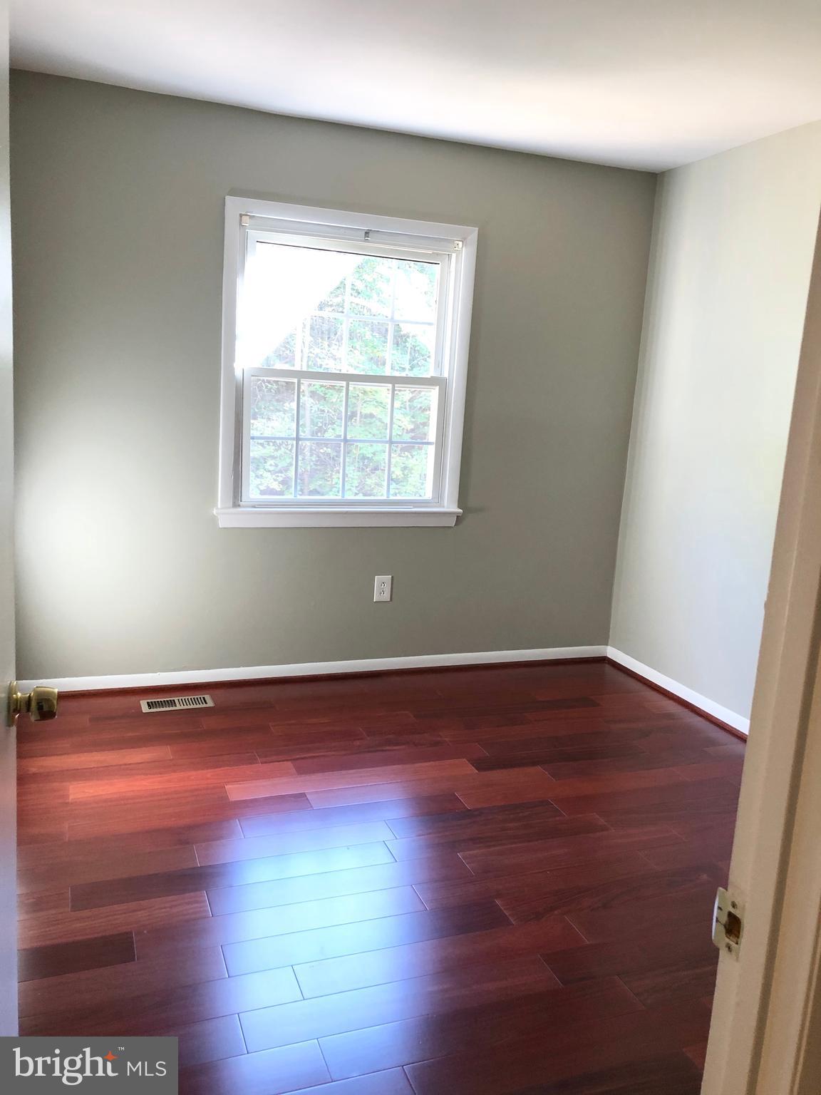6471 Silver Ridge Circle Alexandria, VA 22315 - Photo 24 of 35