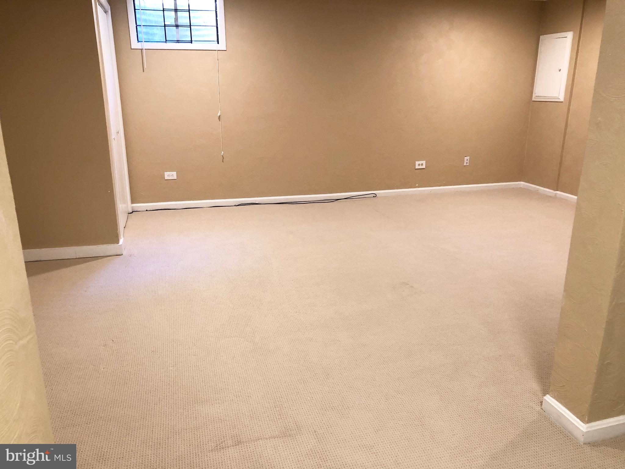 6471 Silver Ridge Circle Alexandria, VA 22315 - Photo 29 of 35