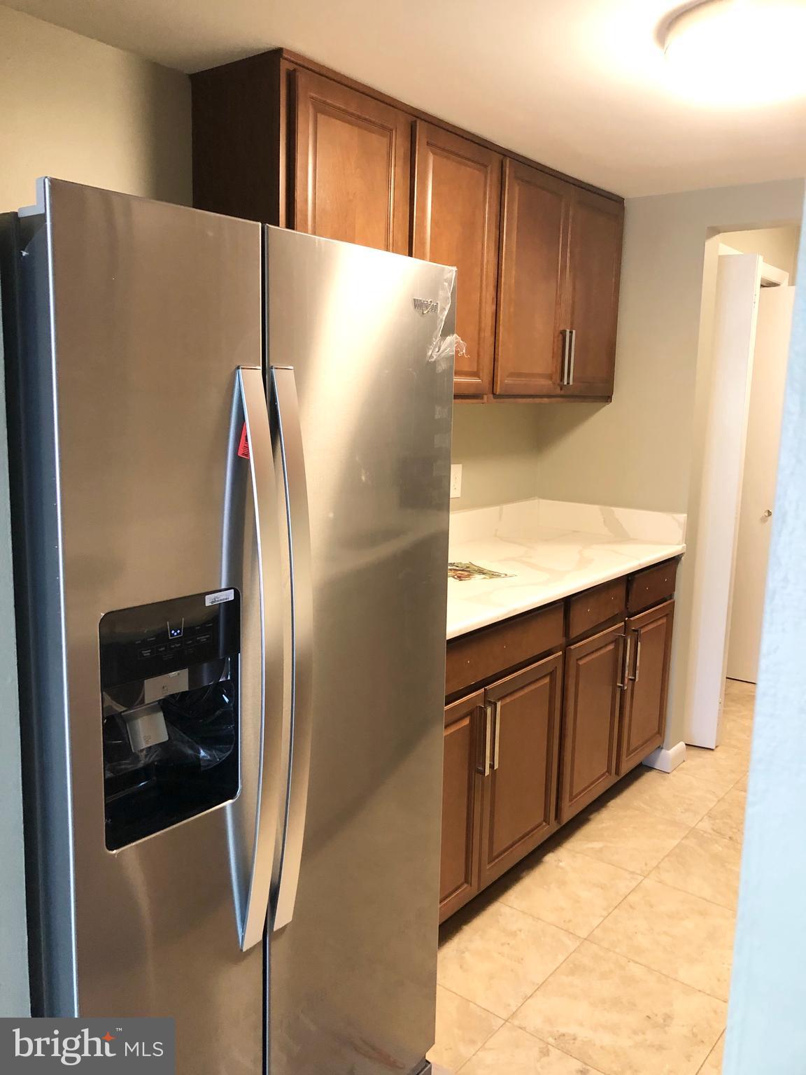 6471 Silver Ridge Circle Alexandria, VA 22315 - Photo 7 of 35