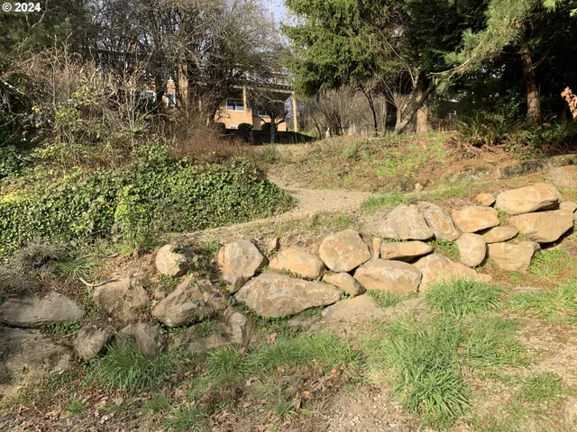 $165,000 | 6865 Southwest Windemere Loop, Portland, OR 97225