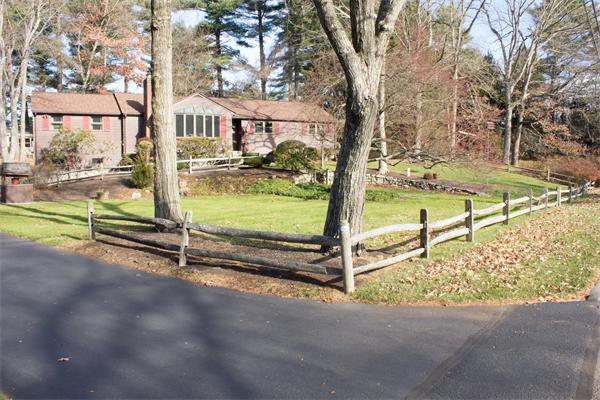 12 Spring Street Norfolk, MA 02056 - Photo 4 of 27 Gallery Image 4