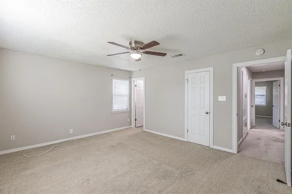 $2,300 | 311 Hedgerow Lane, Lewisville, TX 75057