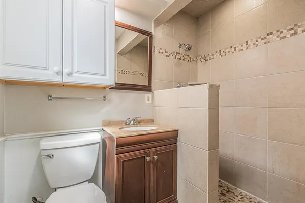 $2,300 | 311 Hedgerow Lane, Lewisville, TX 75057