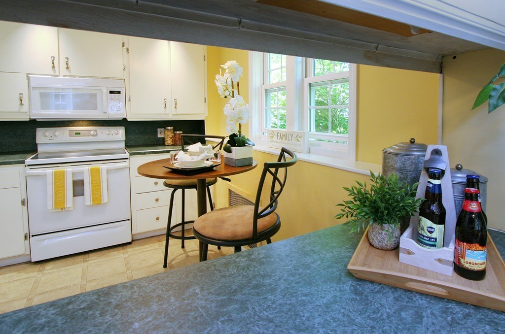 108 Hamilton Street Saugus, MA 01906 - Photo 12 of 22 Gallery Image 12