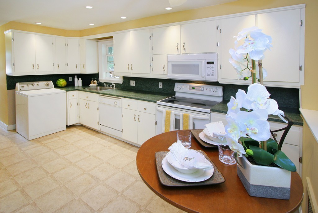 108 Hamilton Street Saugus, MA 01906 - Photo 13 of 22 Gallery Image 13