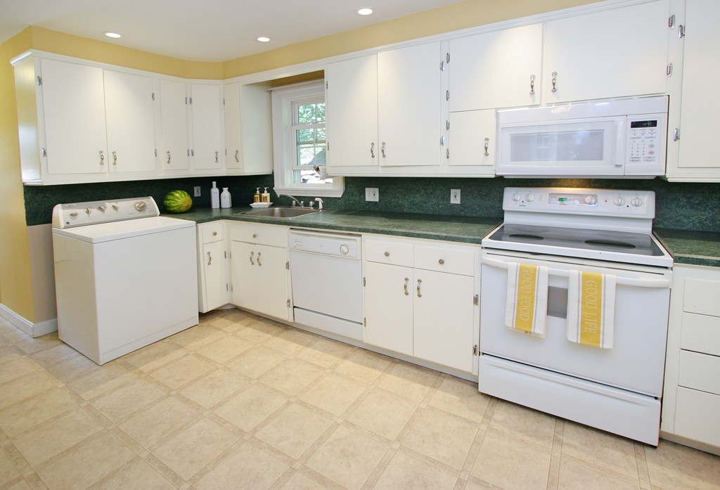 108 Hamilton Street Saugus, MA 01906 - Photo 14 of 22 Gallery Image 14