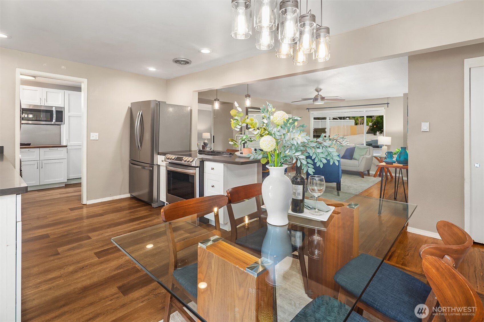 14333 165th Place Southeast Renton, WA 98059 - Photo 11 of 37 Gallery Image 11