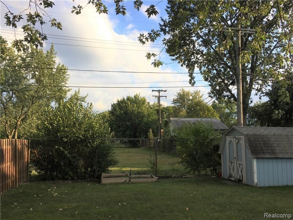 2711 Normandy Road Royal Oak, MI 48073 - Photo 16 of 19