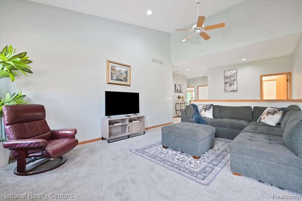 31055 Seneca Lane Novi, MI 48377 - Photo 8 of 36