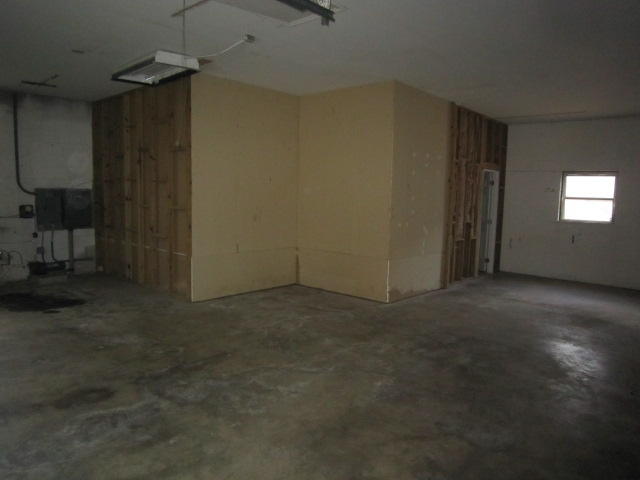 5590 Colbright Road Lake Worth, FL 33467 - Photo 20 of 22 Garage with room