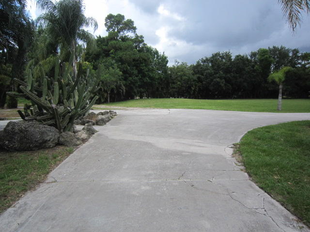 5590 Colbright Road Lake Worth, FL 33467 - Photo 6 of 22 Driveway view