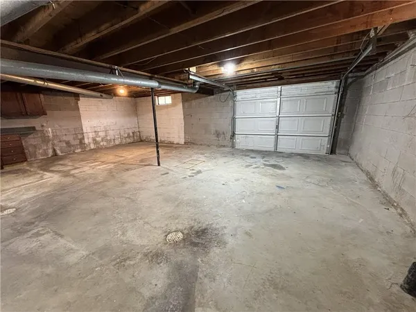 $179,900 | 1021 North Elm Street, Maryville, MO 64468