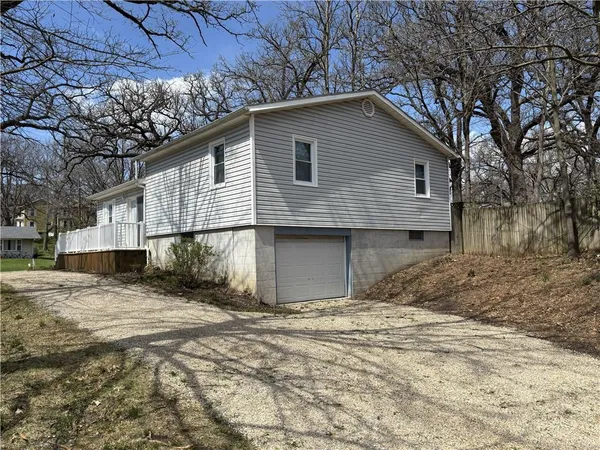 $179,900 | 1021 North Elm Street, Maryville, MO 64468