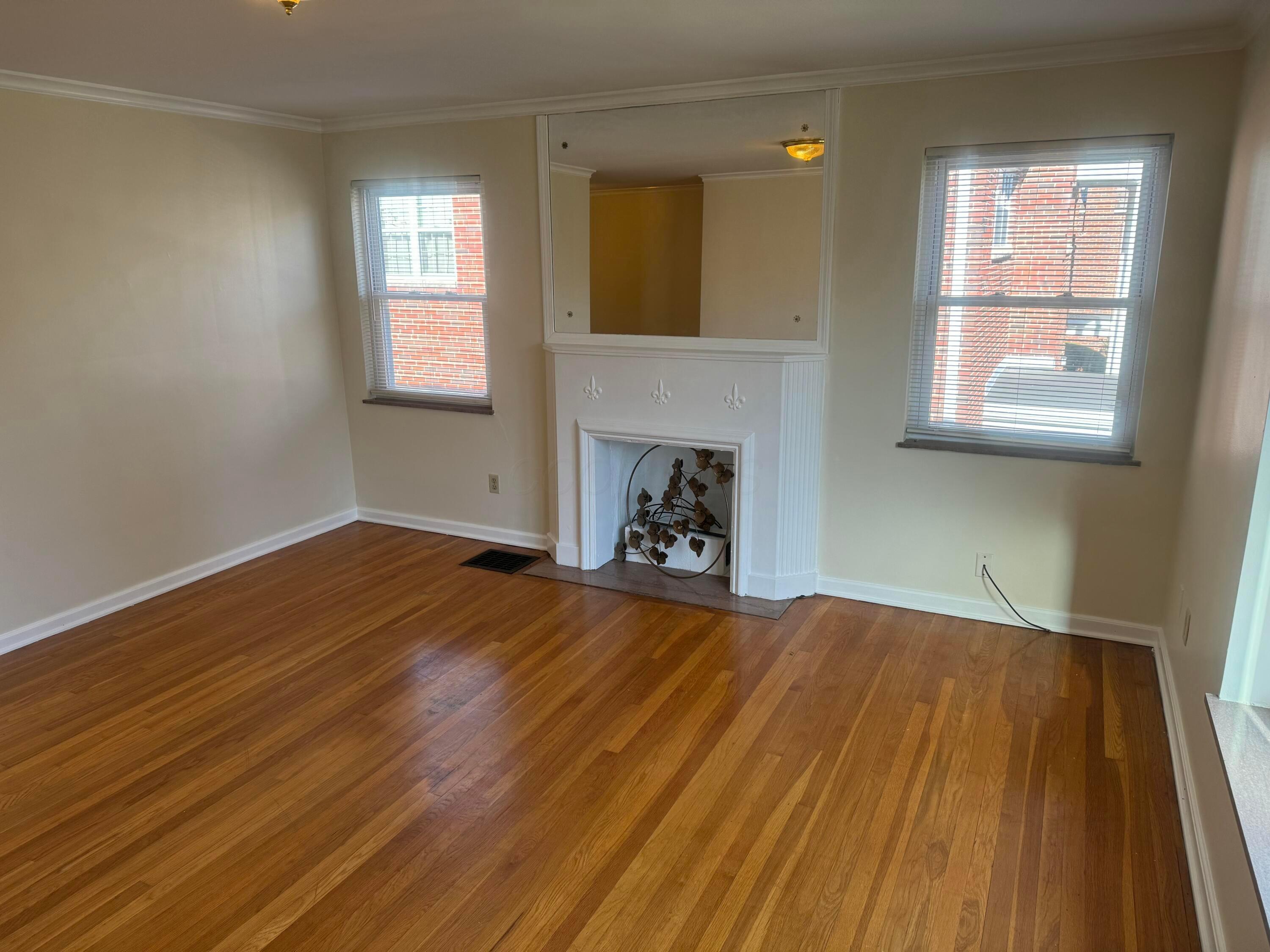 843 Kenwick Road Columbus, OH 43209 - Photo 2 of 7 Gallery Image 2