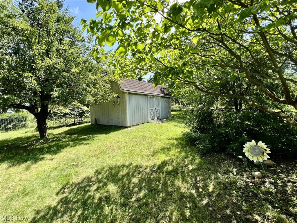 3001 Dentzler Road Parma, OH 44134 - Photo 32 of 35