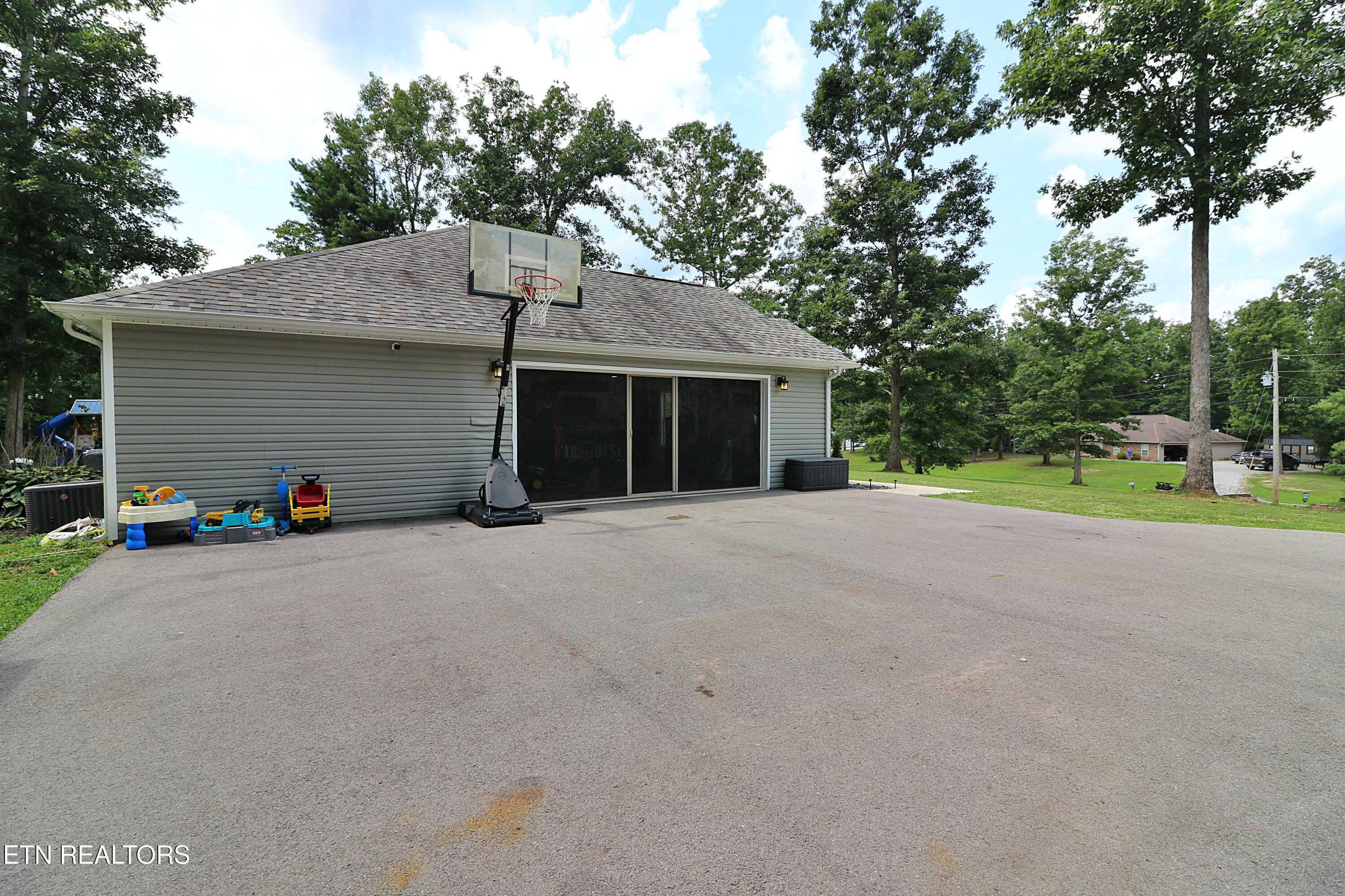 175 Logan Lane Oneida, TN 37841 - Photo 43 of 56 094A4277