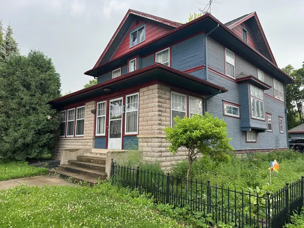 $2,280 | 216 Litchfield Avenue Southeast, Willmar, MN 56201