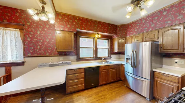 $2,280 | 216 Litchfield Avenue Southeast, Willmar, MN 56201