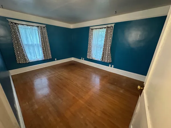 $2,280 | 216 Litchfield Avenue Southeast, Willmar, MN 56201