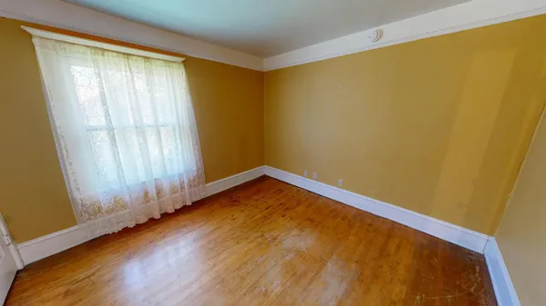 $2,280 | 216 Litchfield Avenue Southeast, Willmar, MN 56201