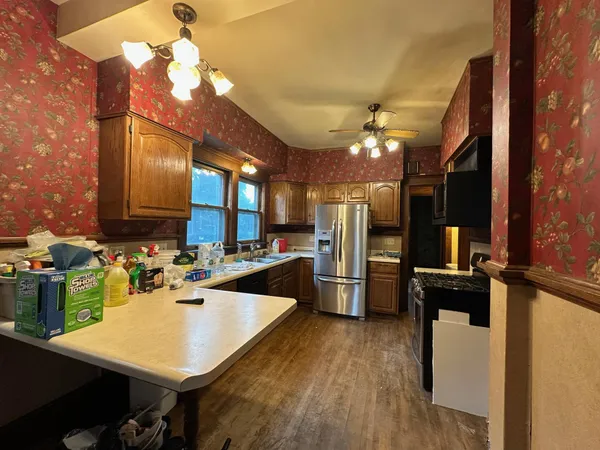 $2,280 | 216 Litchfield Avenue Southeast, Willmar, MN 56201