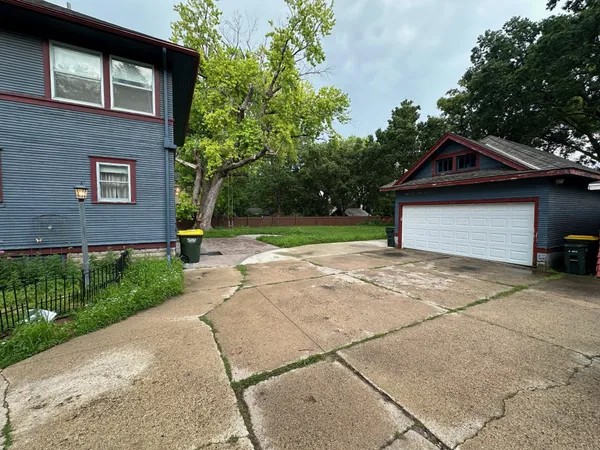 $2,280 | 216 Litchfield Avenue Southeast, Willmar, MN 56201