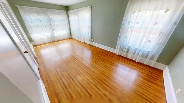 $2,280 | 216 Litchfield Avenue Southeast, Willmar, MN 56201