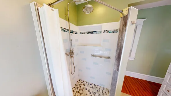 $2,280 | 216 Litchfield Avenue Southeast, Willmar, MN 56201