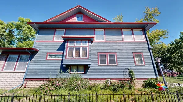 $2,280 | 216 Litchfield Avenue Southeast, Willmar, MN 56201