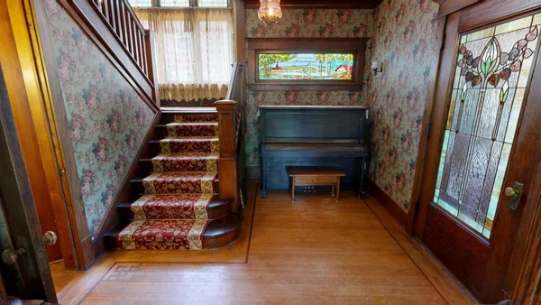 $2,280 | 216 Litchfield Avenue Southeast, Willmar, MN 56201