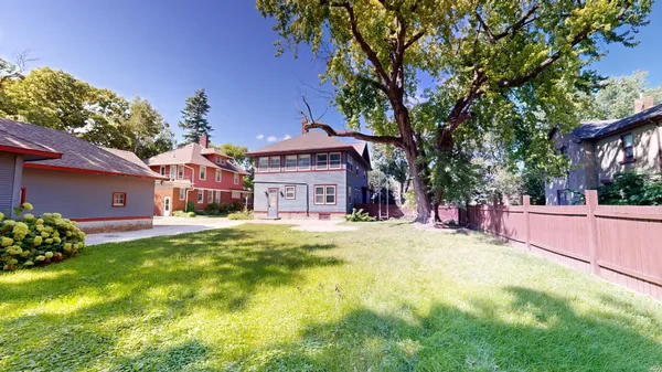 $2,280 | 216 Litchfield Avenue Southeast, Willmar, MN 56201