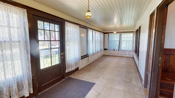 $2,280 | 216 Litchfield Avenue Southeast, Willmar, MN 56201